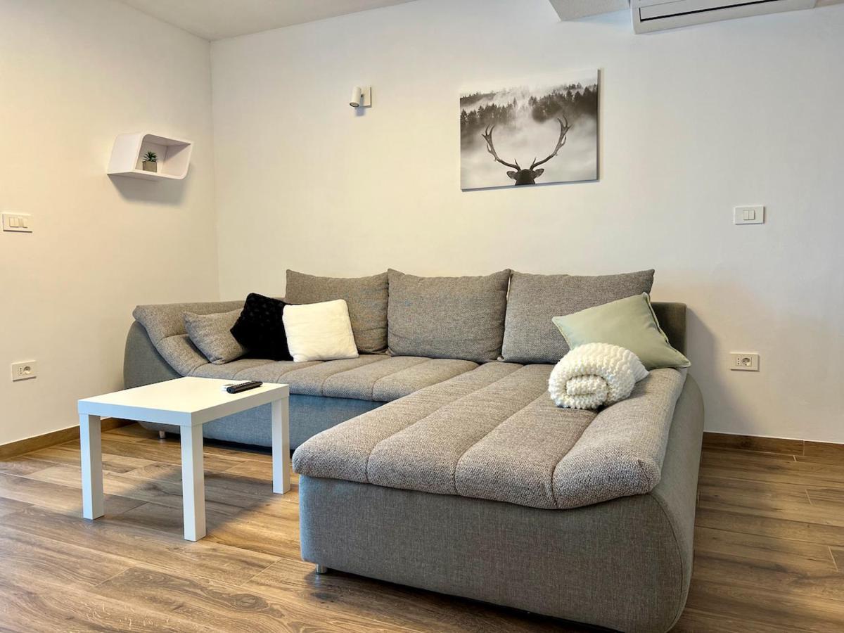 Apartment Zen Zgornje Skofije Exteriör bild